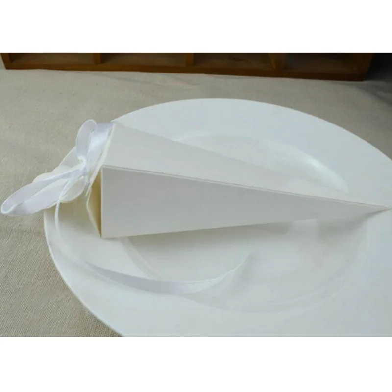 50pcs Ice Cream Candy Box Wedding Gift Sweet Box With Ribbon Wedding Gifts For Guests Wedding Decoration Event Party Supplies bridesmaid gift bags