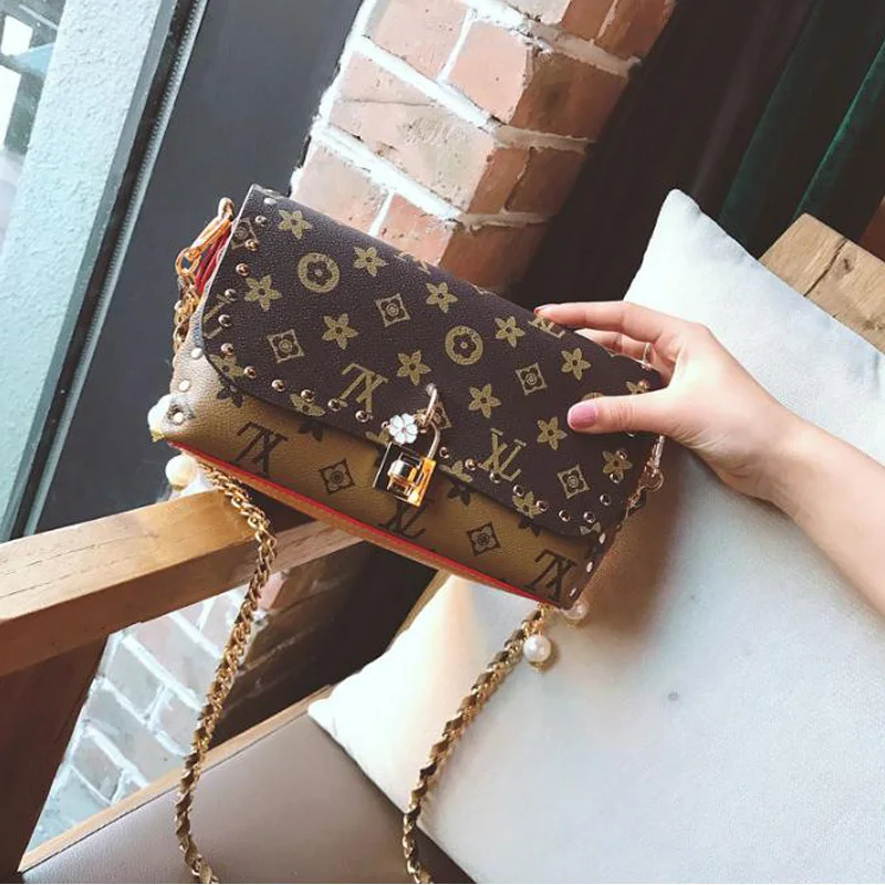 Famous Brand Women Bag Designer Fashion Chains PU Leather Shoulder Bag Clutch Bag Ladies Retro Elegant Messenger Bag 2019 Summer Famous Brand Women Bag Designer Fashion Chains PU Leather Shoulder Bag Clutch Bag Ladies Retro Elegant Messenger Bag 2019 Summer