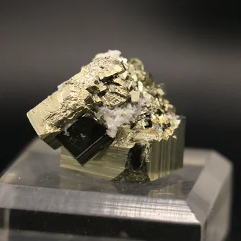 

Peruvian foreign natural mineral pyrite mineral crystal stone teaching specimen collection boutique odd stone 47