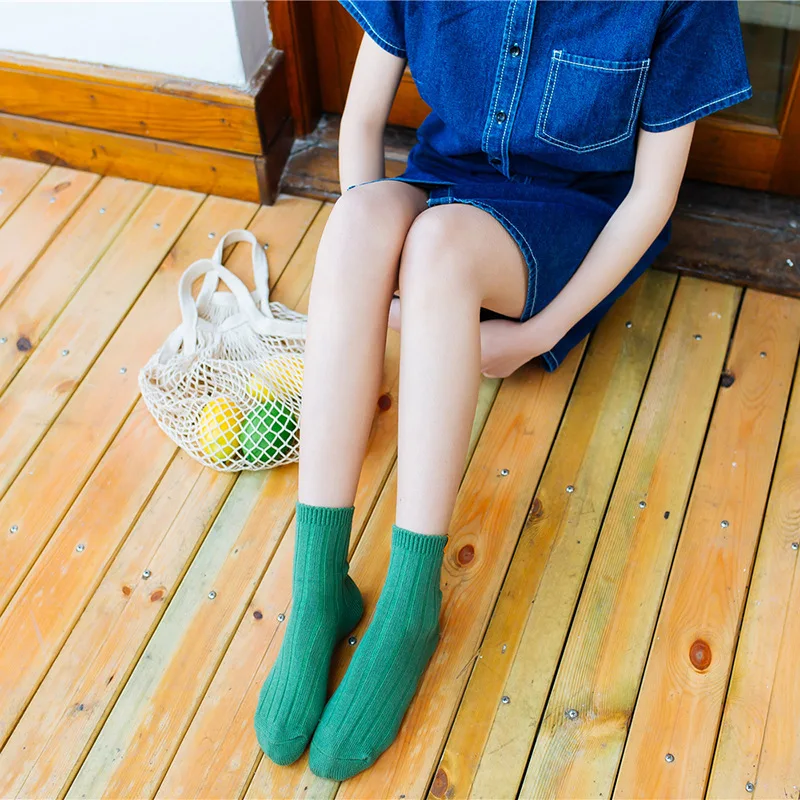 Осень-зима новые модные натуральный хлопок дамы среднего носки без пятки японский в студенческом стиле Однотонная одежда вертикальная полоса Для женщин короткие носки