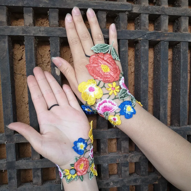 Этнические ветра вышивка цветок полые кружевные перчатки без пальцев Модные Джокер браслет украшения для танцоров для женщин 05