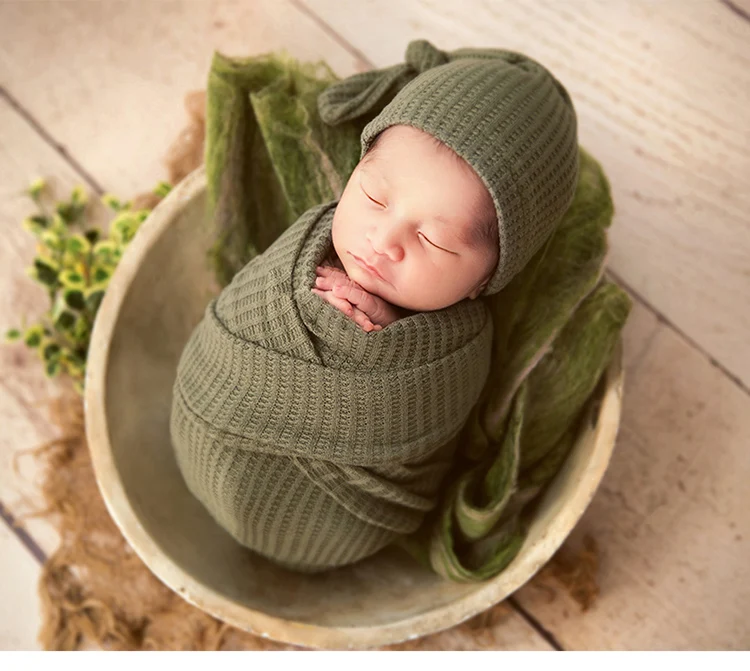 photography newborn posing