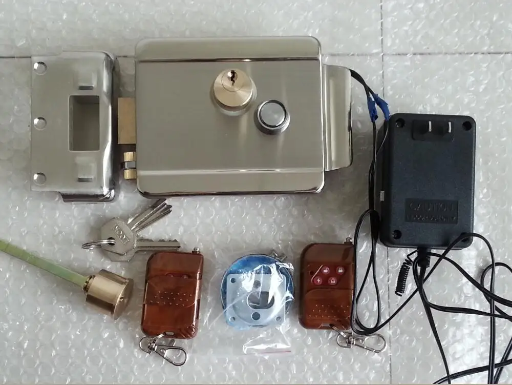 Gate Electric Door Lock with 2 remote controllers 12V DC power