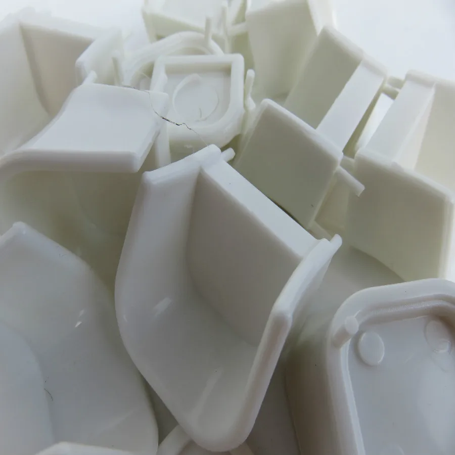 scale sofa white plastic furniture (9)
