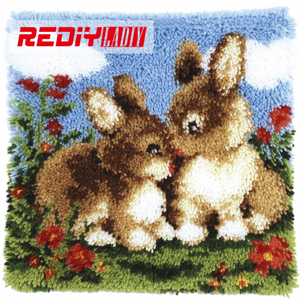 

REDIY Latch Hook Cushion Kits for Yarn Embroidery Home Decorative Pillow Rabbits Floral Elephant Pre-Printed Canvas Crafts BZ820