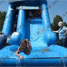 Надувная водная горка