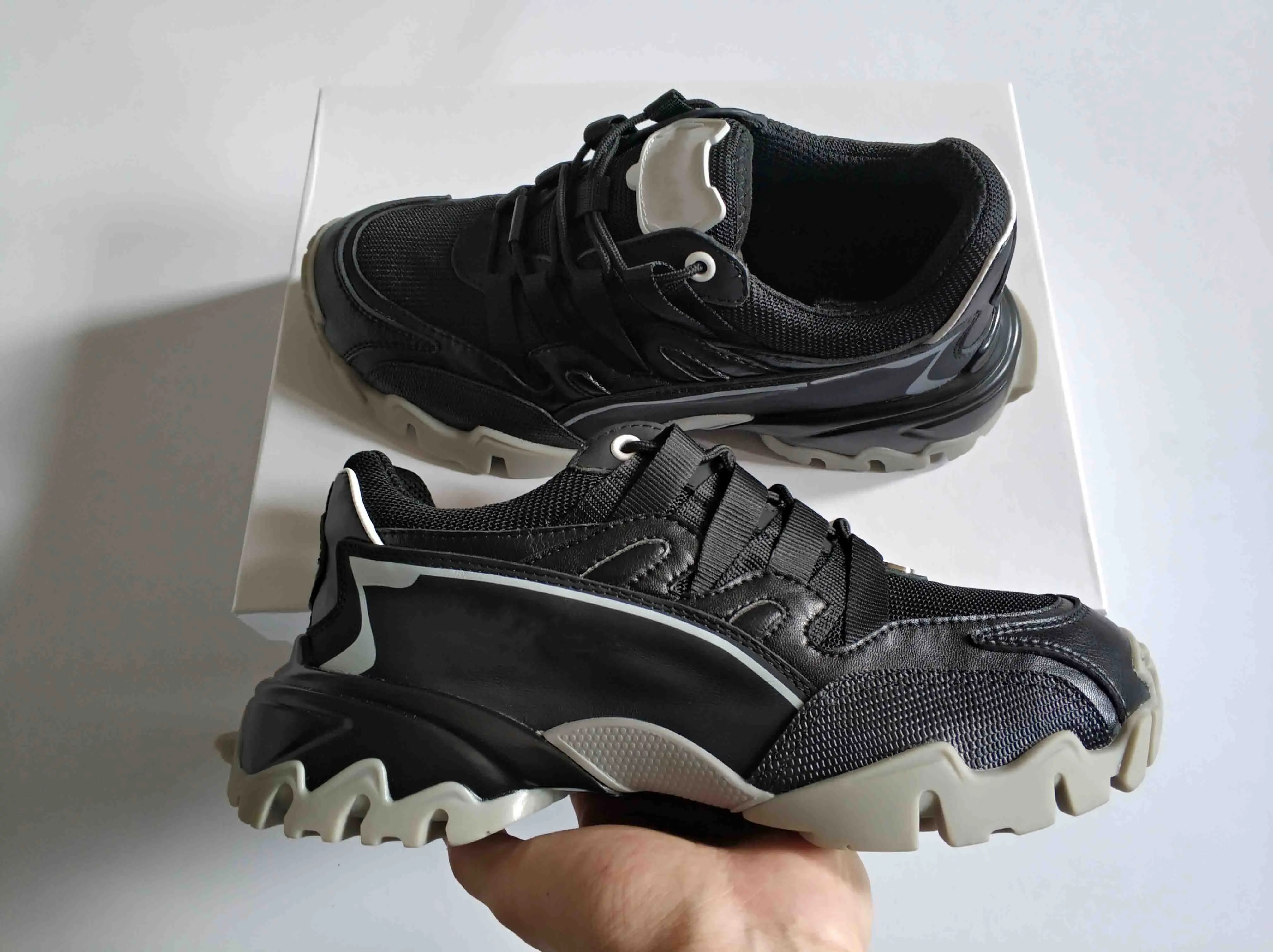 

New Men climber sneakers in fabric real leather 13 colors Rubber sole luxury designer hiking shoes top quality 35-46
