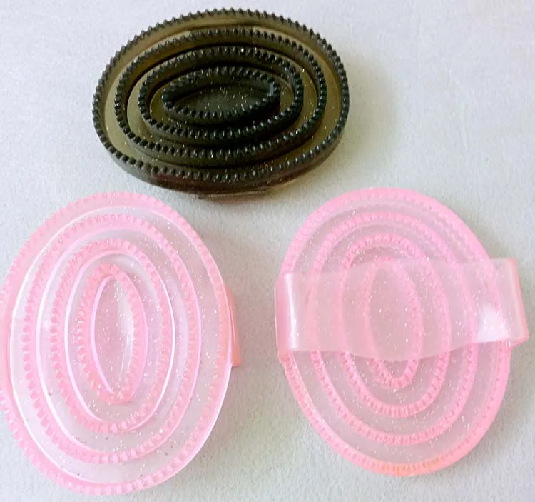 

Horse Riding Equipment For Horse Horse Care Products massage brush 2 colors