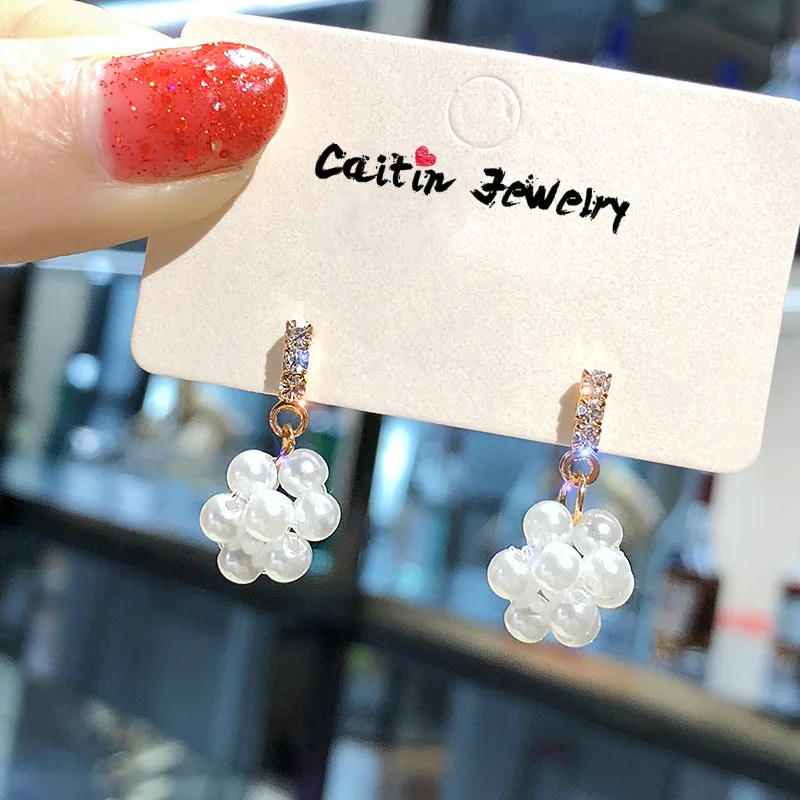 

Hot Sale Grape Cluster Natural Real Earrings Imitation Pearl Stud Earring for Women Wedding Bridal Fashion Brinco Jewelry H4E723