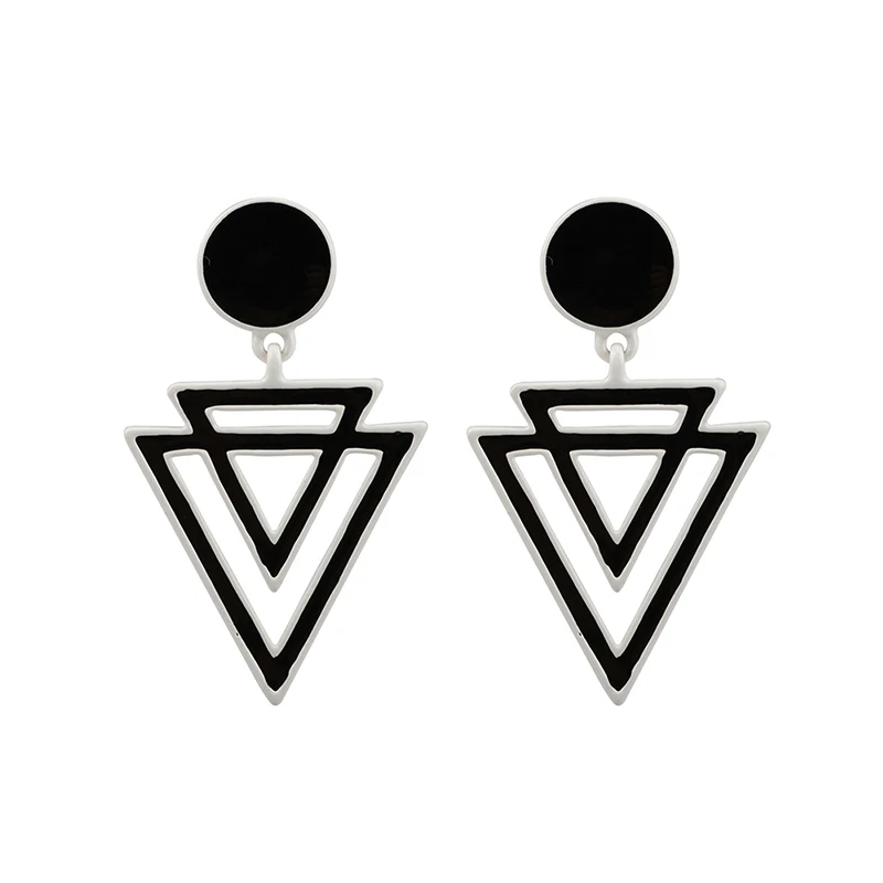 

2018 Fashion Stud Earrings for Women Black Triangle Broncos Pendientes Geometric Statement Earrings Girl Brincos Birthday Gift
