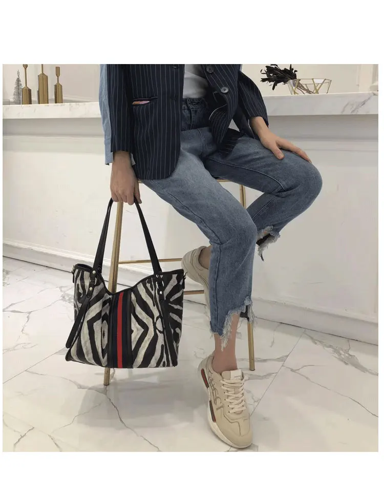 stylish-female-big-handbag-leisure-shoulder-bag-women-black-zebra-grain-large-capacity-pu-leather-bag-for-girls-tote-(16)
