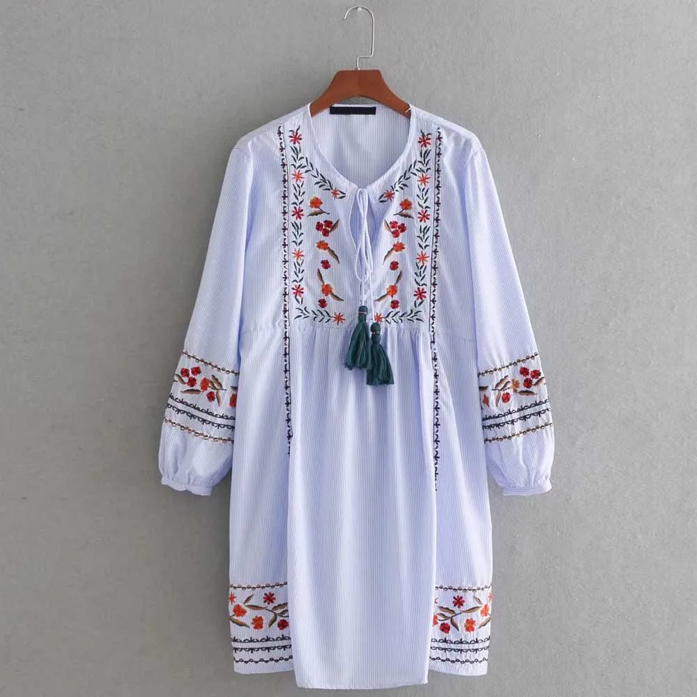 

ANSFX Vintage Floral Print Embroidery Chest Lacing up Tassel Loose Mini Straight Dress O-Neck Long Lantern Sleeve Short Dress