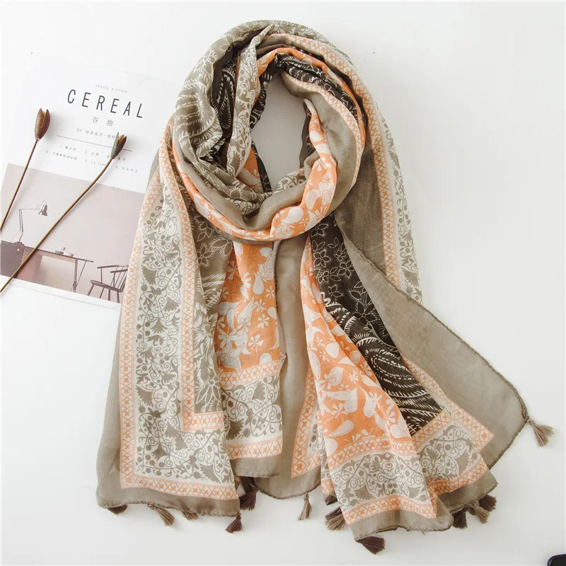 

2019 Ladies Fashion Floral Viscose Scarf with Pom Pom Spain Luxury Brand Shawls and Wraps Autumn Pashmina Muslim Hijab 180*90Cm