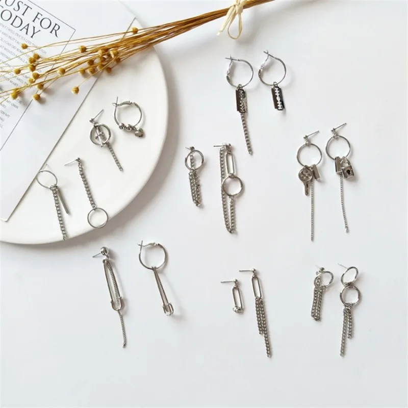 

2018 Minimalist metal chain geometric earrings retro punk pin lock keys round asymmetric earrings for women fashion jewelry gift