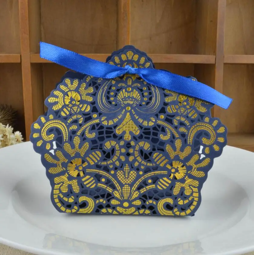 100 шт Королевский синий полые вырезанные лазером цветы коробка шоколадных конфет коробки для свадьбы День рождения, детский душ сувениры подарок