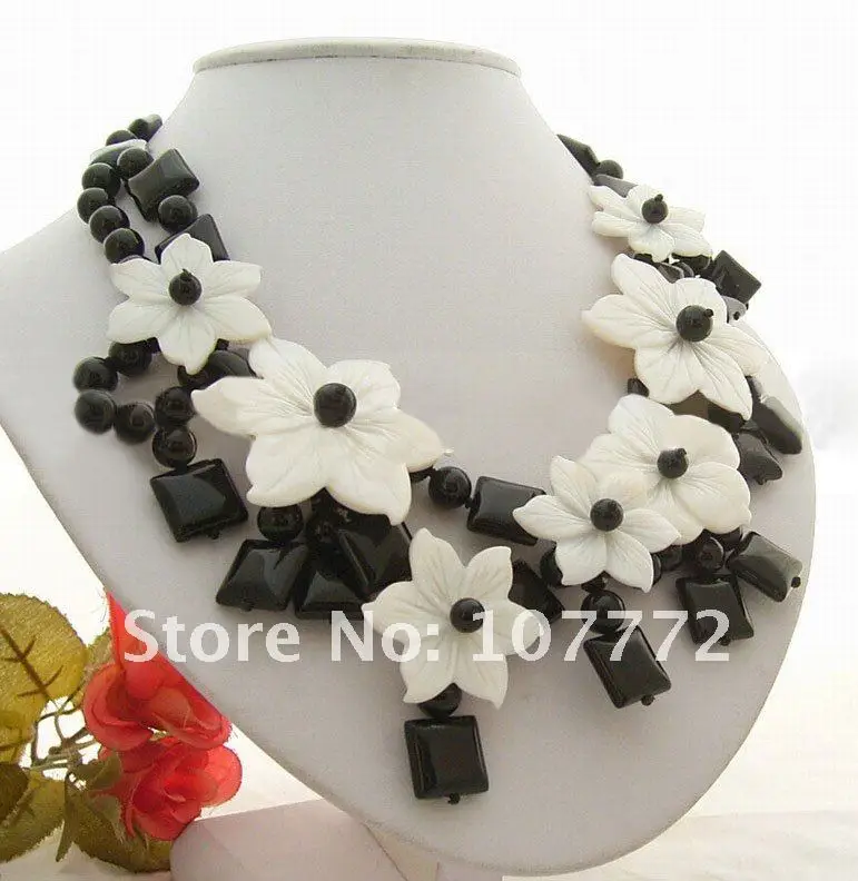 

2 strands Onyx&Shell Flower Necklace