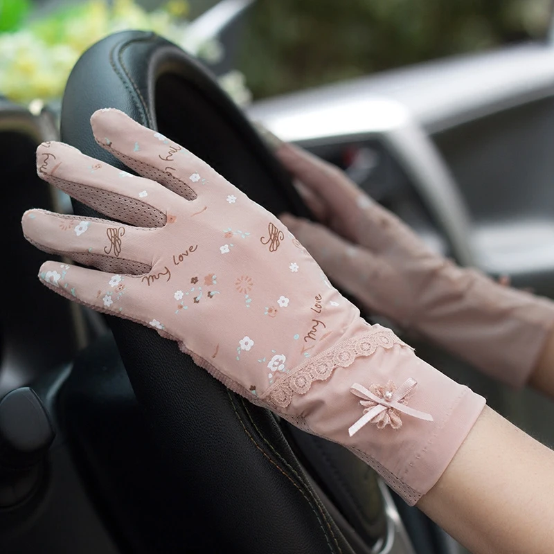 

Summer Ice Silk Sun Protection Gloves Female Short Style Floral Small Fresh Non-Slip Breathable Woman's Driving Gloves FS26