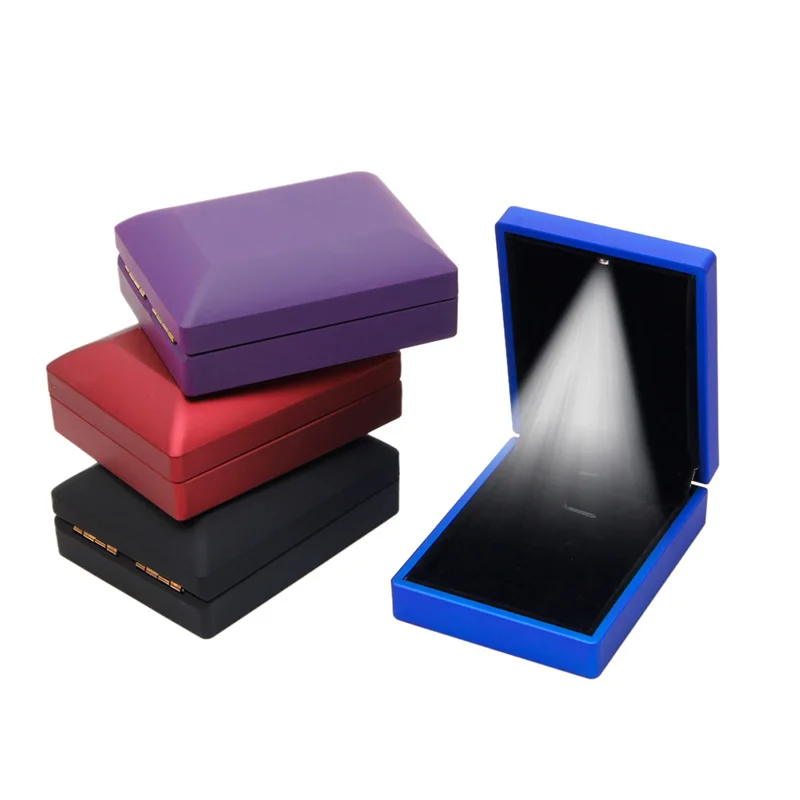 Premuim LED Light Pendant Necklace Gift Box Case Jewelry Display
