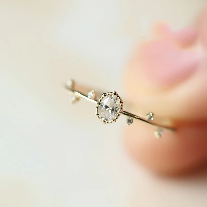 

Chic Lovely Rose Gold Color Twig Ring for Women Elegant Tiny Finger Rings Inlaid Green Zircon Fashion Women Party Jewelry