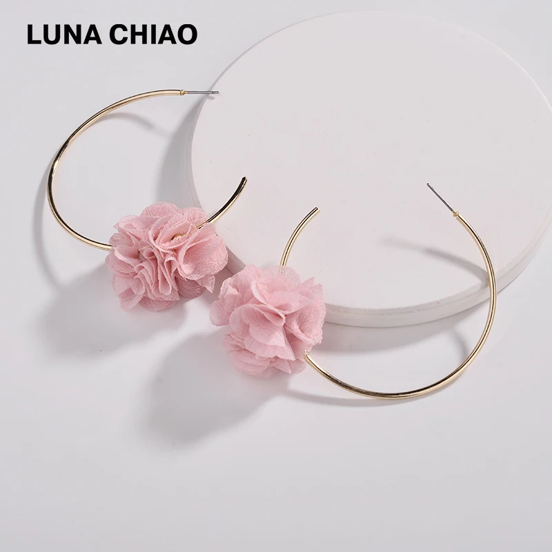 

LUNA CHIAO 2018 Fall Fashion Women Cooper Wire Big Round Hoop Earring with Fabric Flowers Floral Petals Earrings