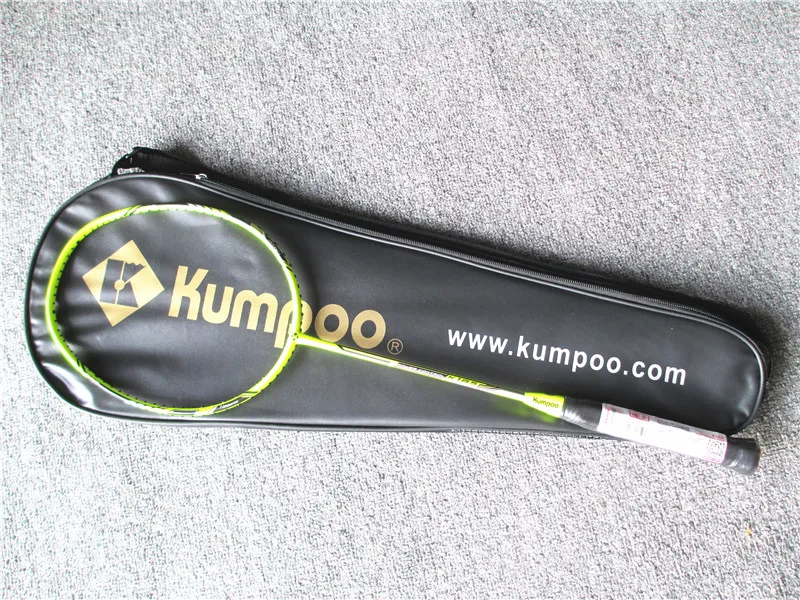 Kumpoo дешевые ракетки для бадминтона супер легкий 4U 80-84 г полный карбоновый мяч контроль ракетка с подарками высокое качество 5 цветов L810OLB