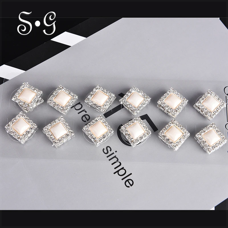 

Fashion rhombic Rhinestones Magnet Brooches Hijab Buckle Muslim Scarf Hijab Pins 12PCS Woman Wedding Crystal Muslim Brooches