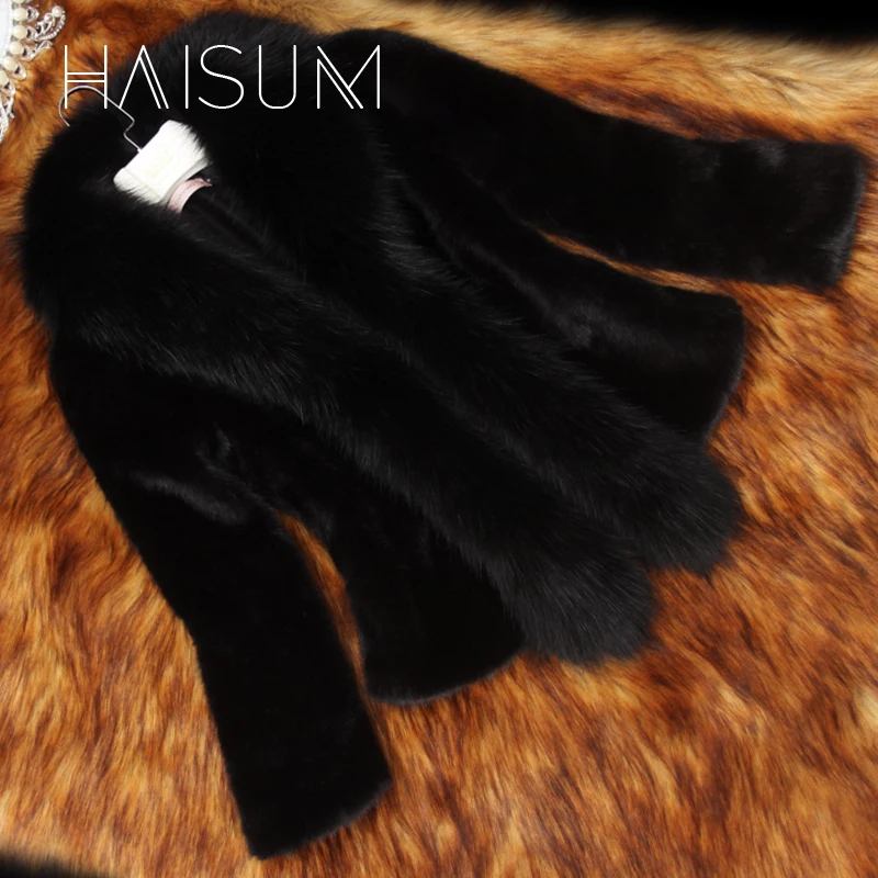 Women's Faux Fur Jacket Winter Warm Black / White Imitation Fox Fur Short Temperament Young Lady 2018 New Comfort Brand Nv020