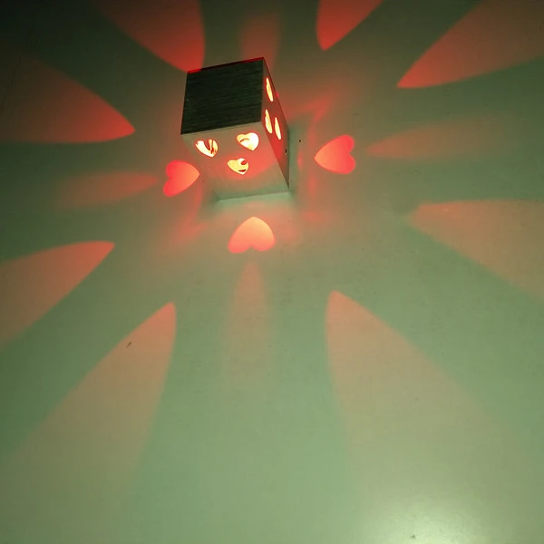 3 Вт светодиодный настенный светильник-бра многоцветный(автоматическое изменение цвета) куб коробка Лампа диско спальня бар КТВ серебряный корпус