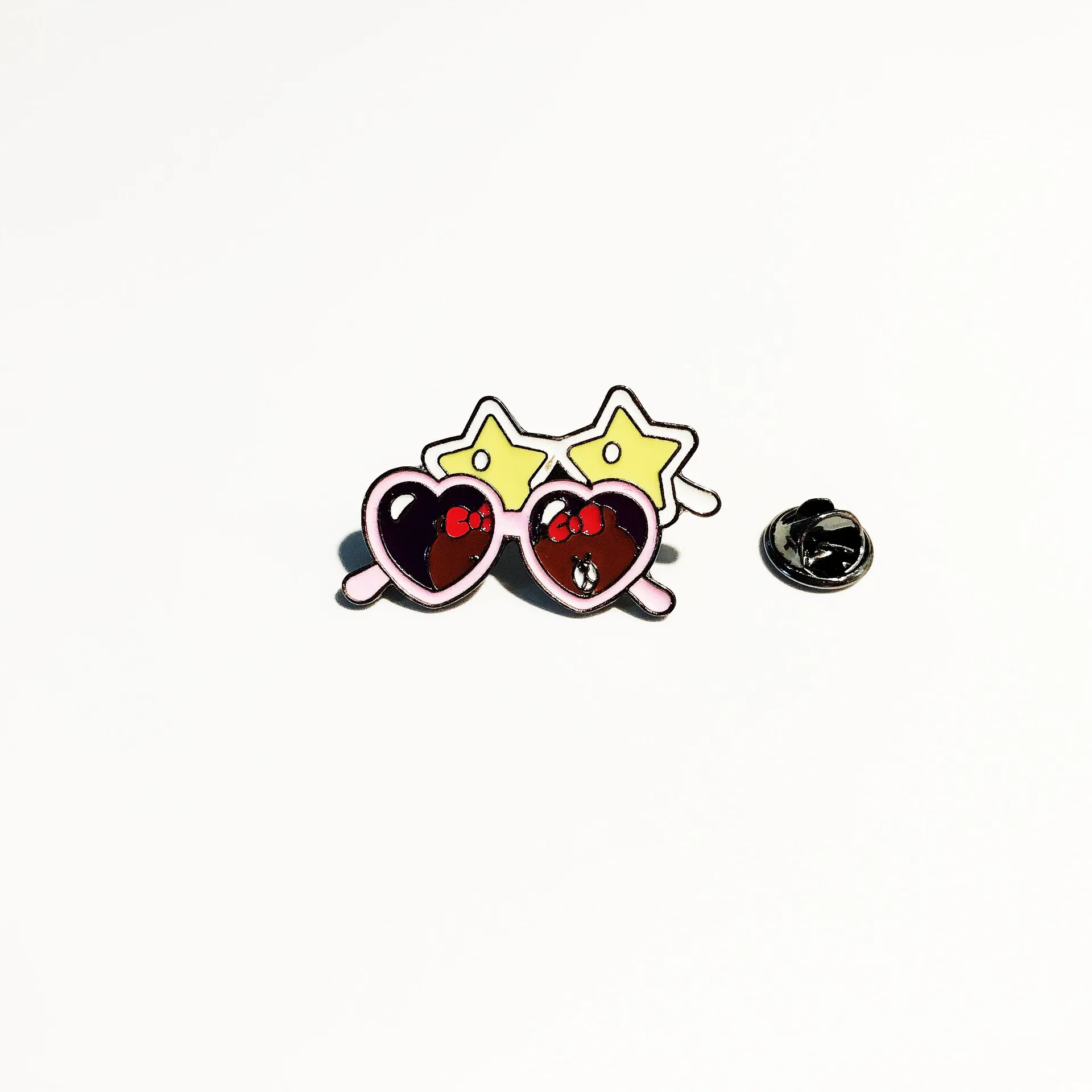 

Cute pin metal New cartoon Personality creative drop oil cartoon fun bear glasses badge pin bag accessories brooch For Women