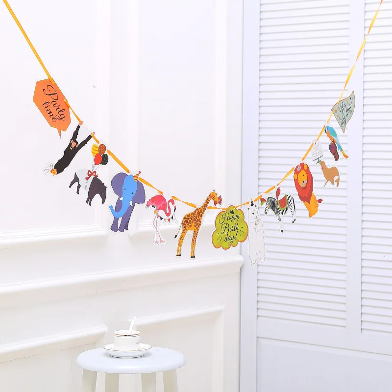 

Rainforest Wildlife Animal banner Striped Paper Flags Jungle Safari Garland bunting for children birthday party Decor kid favors