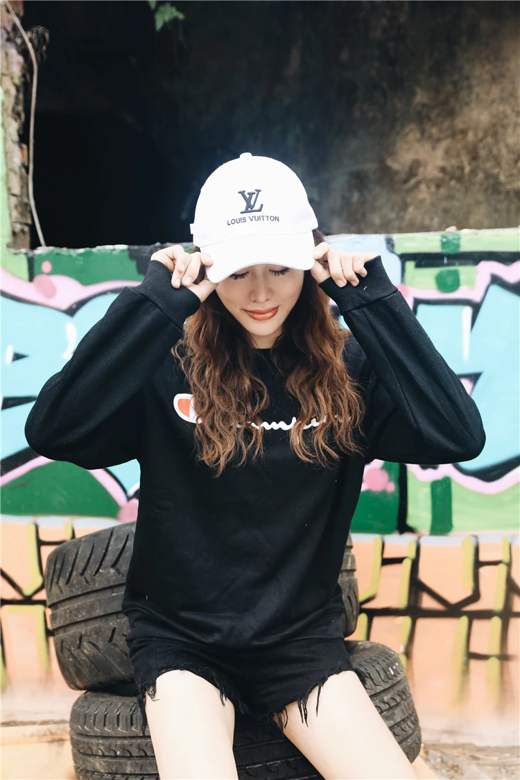 2019 spring classic three-dimensional embroidery men and women lovers wear round collar hoodies HTB1Ku maxrvK1RjSszeq6yObFXab - 2019 spring classic three-dimensional embroidery men and women lovers wear round collar hoodies