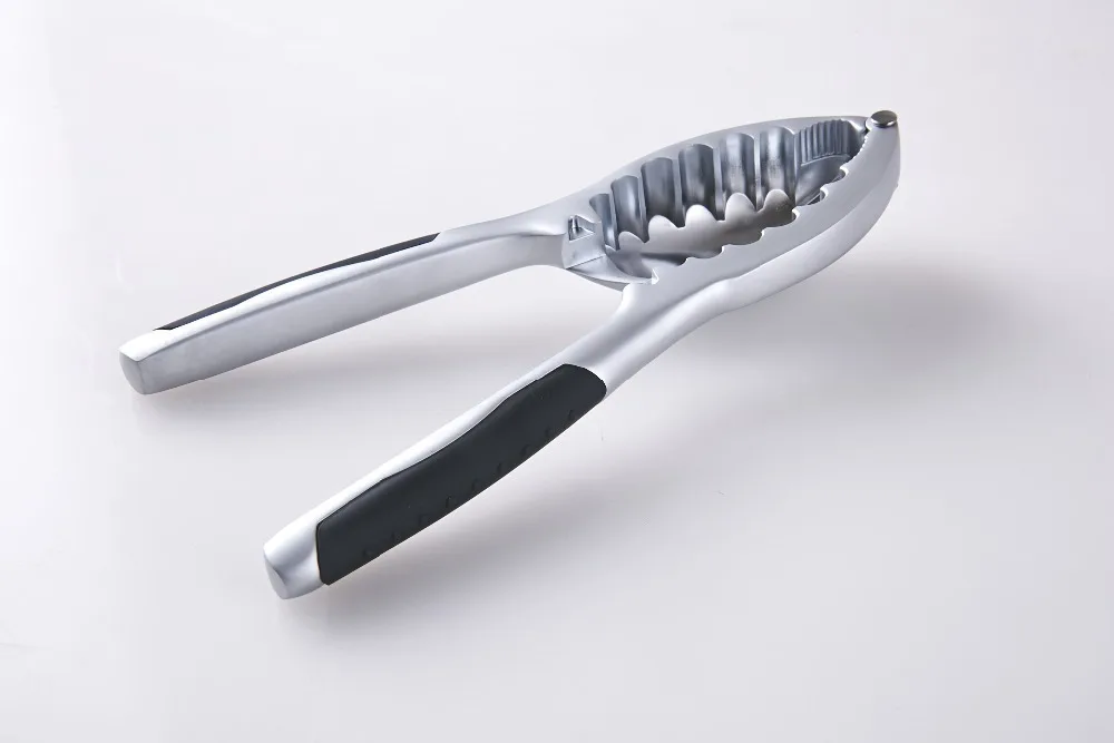 Nut/Seafood Cracker Best Nutcracker Tool For Cracking Black Walnuts