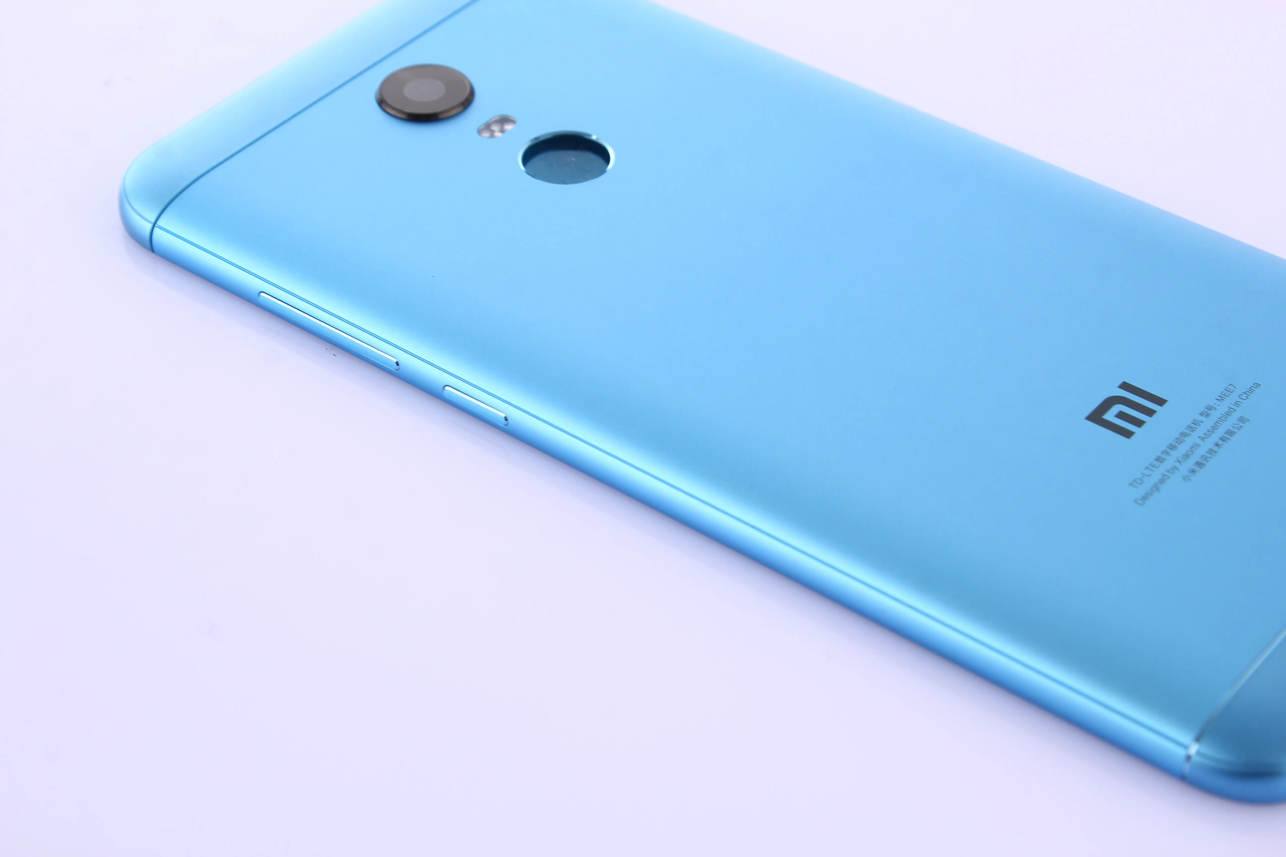 Yeuzoe Batterie Rückseitige Abdeckung Für xiaomi redmi 5 plus Yeuzoe Batterie Rückseitige Abdeckung Für xiaomi redmi 5 plus Gehäuse Fall Power Lautstärketasten für redmi5 plus batterieabdeckung ersatz
