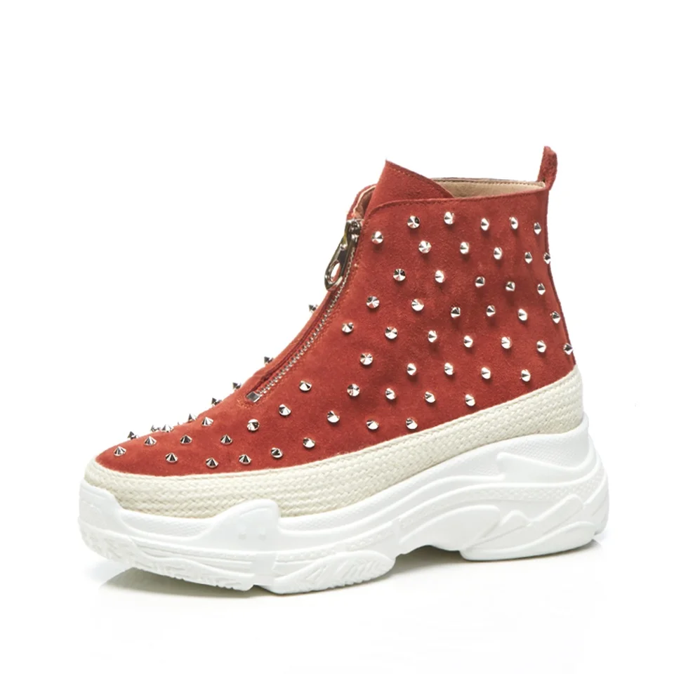 

2018 autumn and winter women's ankle boots high quality cow suede new fashion rivets casual platform women's boots