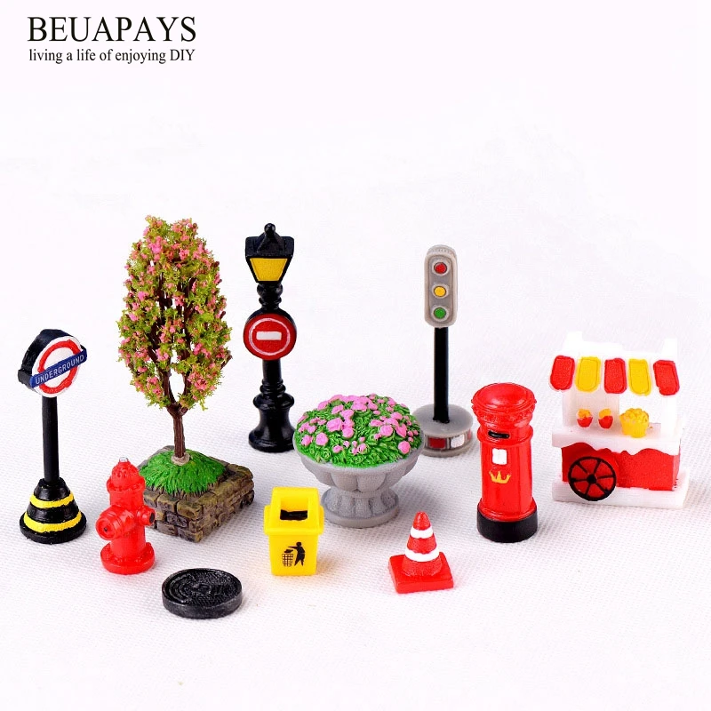 1set 11pcs Figurines Miniatures home decoration accessories Crafts bonsai Indicating street lamp mailbox fire hydrant trash