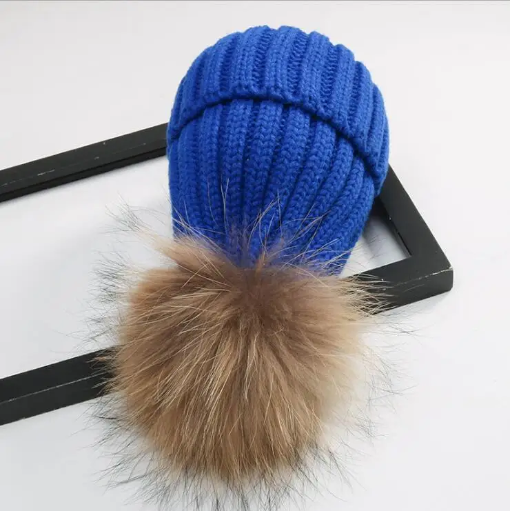Детские шапки с натуральным мехом енота 15 см, шапки для маленьких мальчиков и девочек, детские зимние шапки с натуральным меховым помпоном, зимние шапки для мальчиков - Цвет: Небесно-голубой
