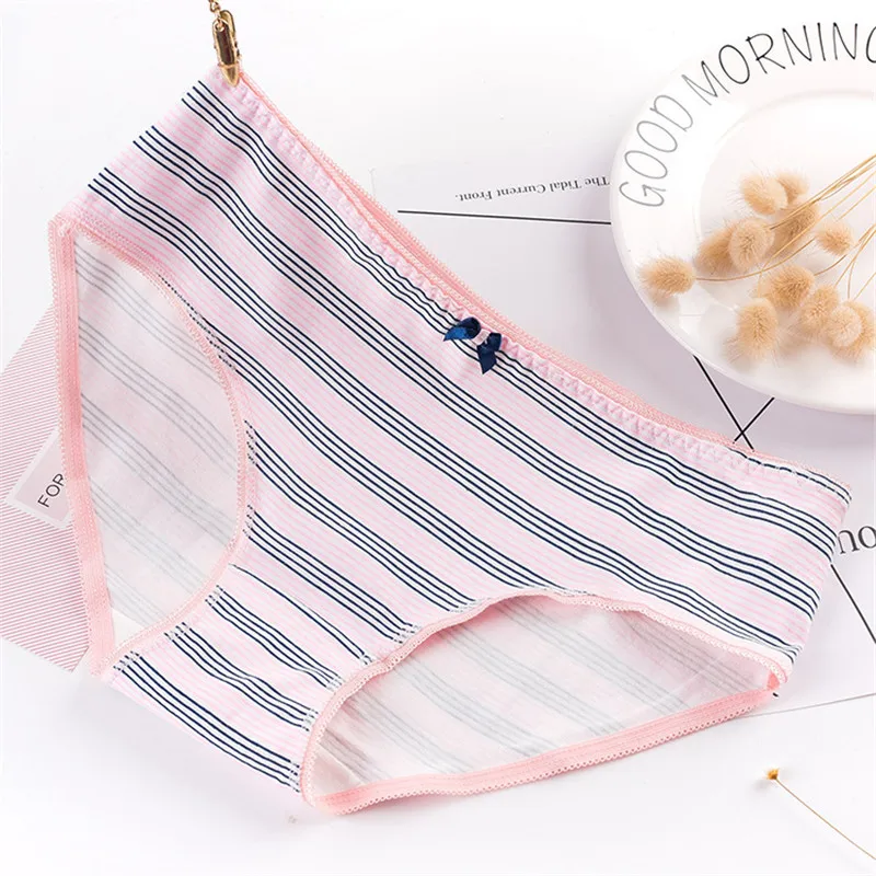 4Pcs / Lot Hot Sale women's Panties New Sexy Calcinha Female Casual Cute Girl Tanga Cotton Underwear Cats printed Women Briefs