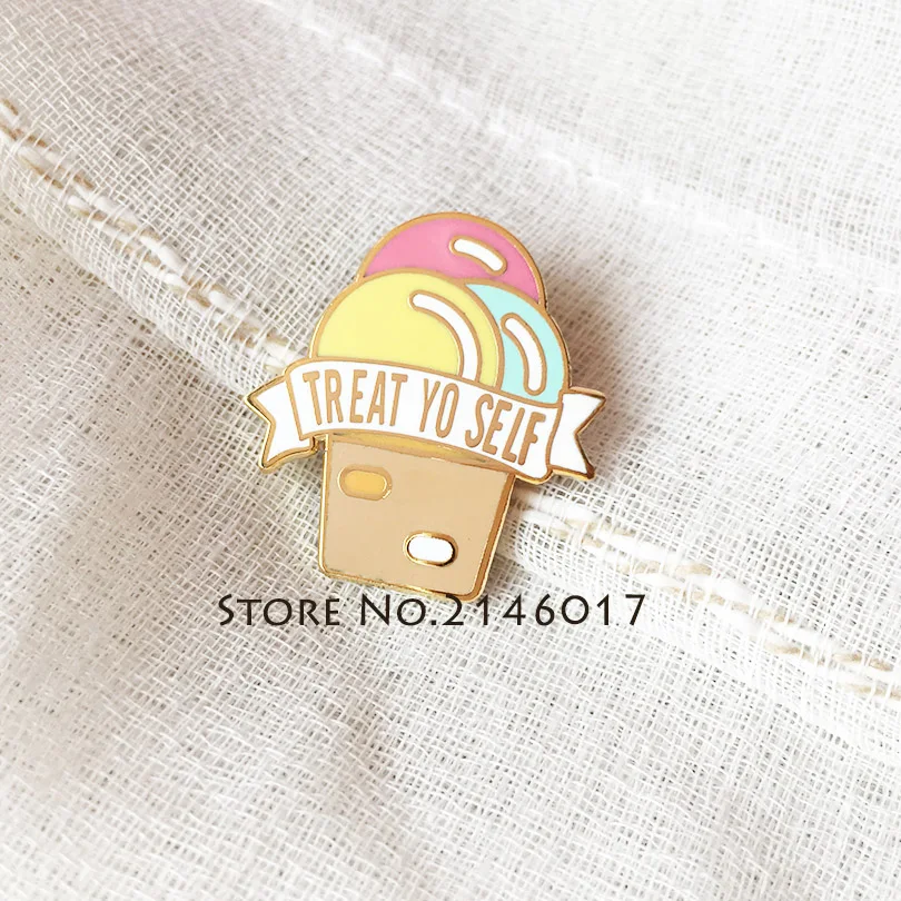 

10pcs Pink Ice Cream Lapel Pins Metal Craft Treat Yo Self Metal Badges Cartoon Custom Made Hard Enamel Pin Brooch Craft Gift