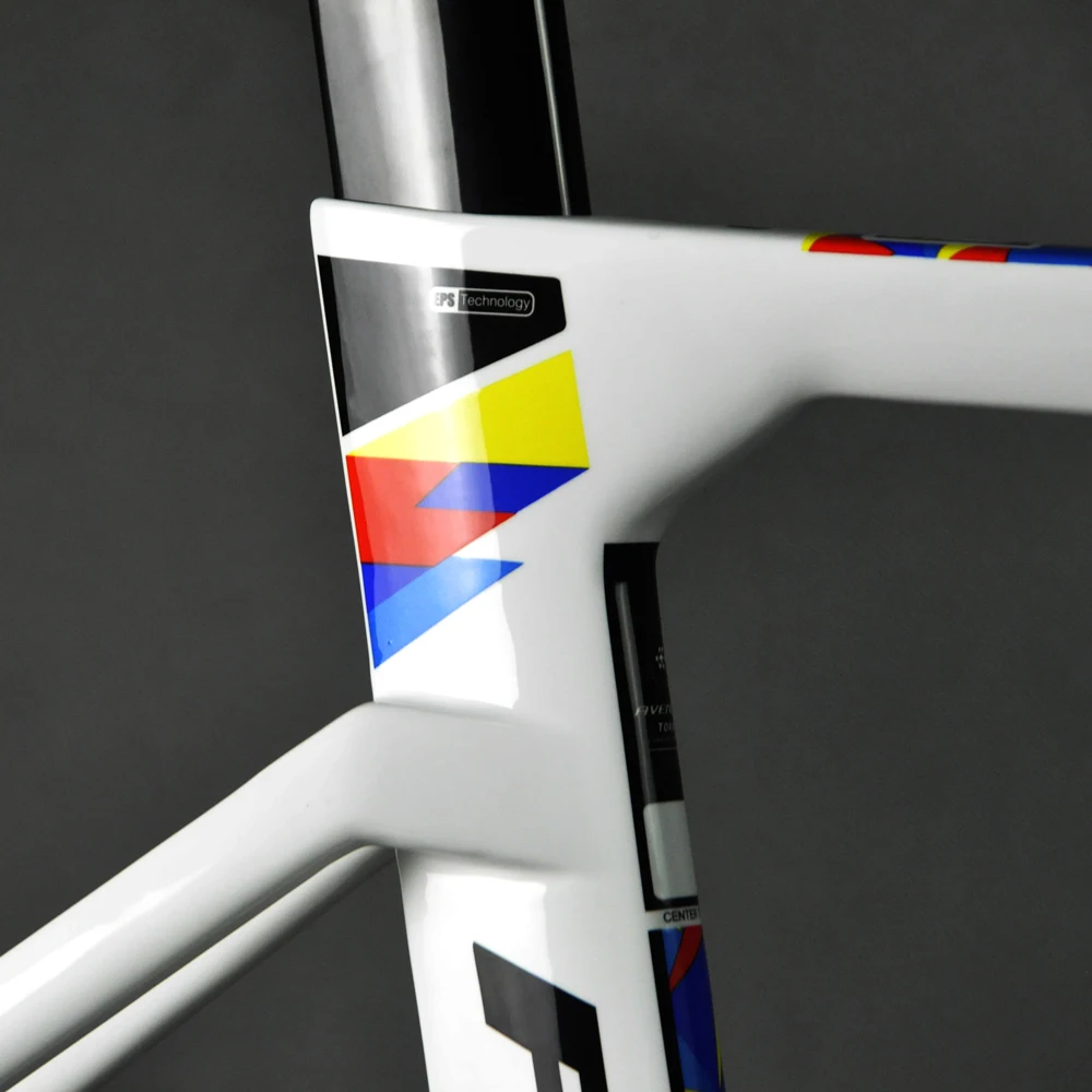 Discount AERO Road Bike Bicycle Frame Carbon Road Bike FM169 White Avenger Logo Painting R8 Glossy AREO SEAT POST 130*9mm 4