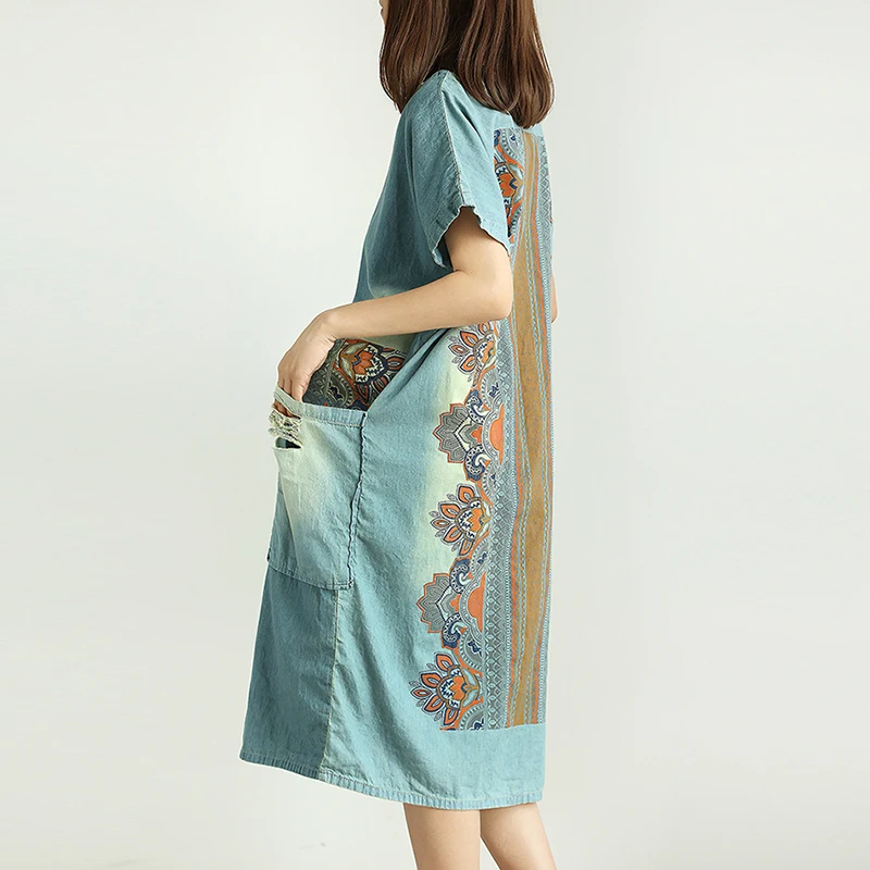 Индивидуальное платье из джинсовой ткани с v-образным вырезом и карманами в национальном стиле mori girl; коллекция года; сезон осень