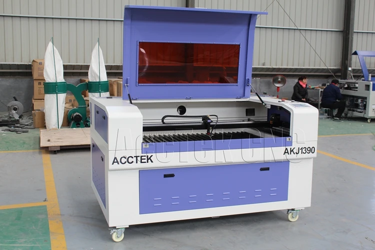 Горячая СО2 лазерная резка cnc деревянная Ткань акриловая трава Лазерная машина