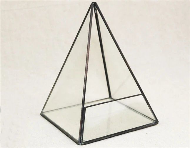 Pyramid Terrarium2.jpg
