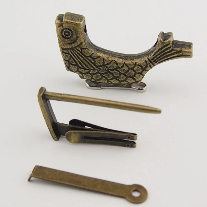 Vintage Chinese Antique Old Style Retro Brass Padlock Jewelry Box Fish Pattern Lock Key for Home Decor Ornaments 1