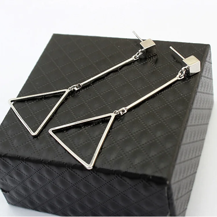Europe and the United States fashion triangle earrings