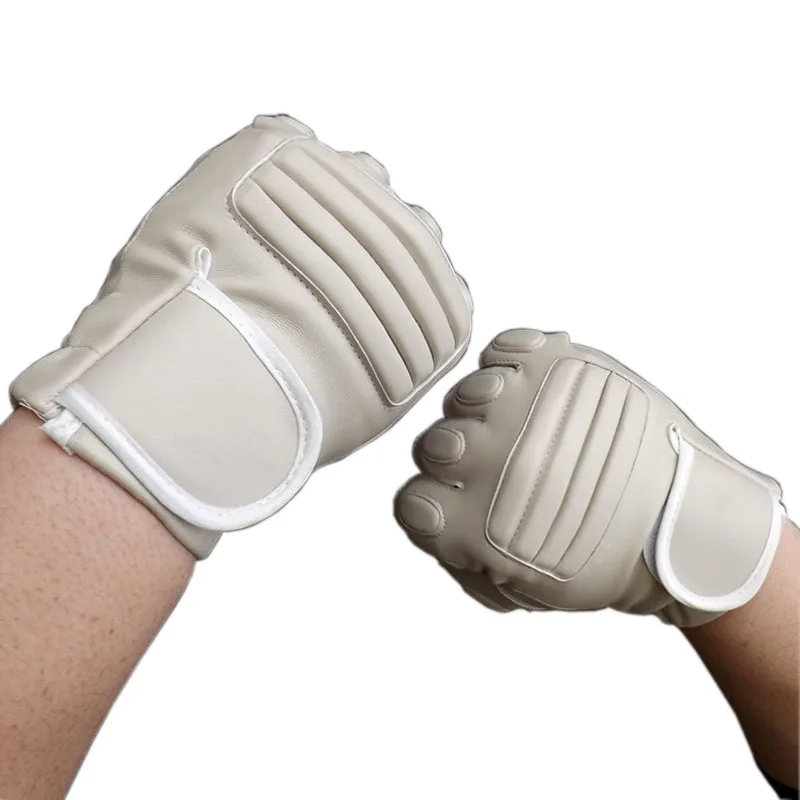 Половина пальцев взрослых Тхэквондо Перчатки тренировочные боксерские перчатки Санда ММА Каратэ Муай Тай Тхэ квондо протектор спортивные перчатки - Цвет: Белый