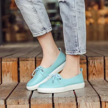 Женская кожаная обувь; женская повседневная обувь на плоской подошве; модная дизайнерская рабочая обувь без застежки с круглым носком; AE444