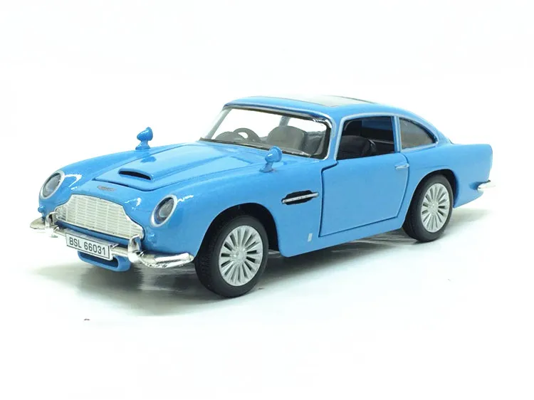 1:32 весы Aston Martin DB5 Литой Сплав металла роскошный классический спортивный автомобиль модель вытяжной задний звуковой светильник коллекция детских игрушек