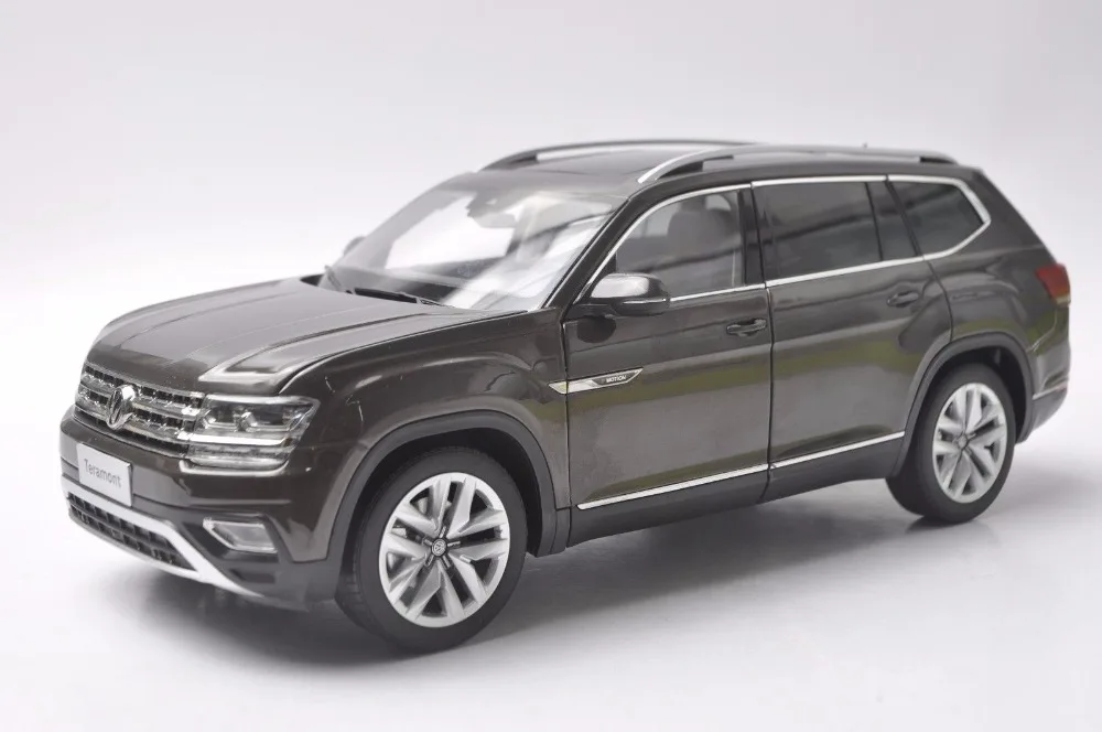 Модель литая в масштабе 1:18 для Volkswagen VW Teramont Atlas 2017 коричневый большой SUV
