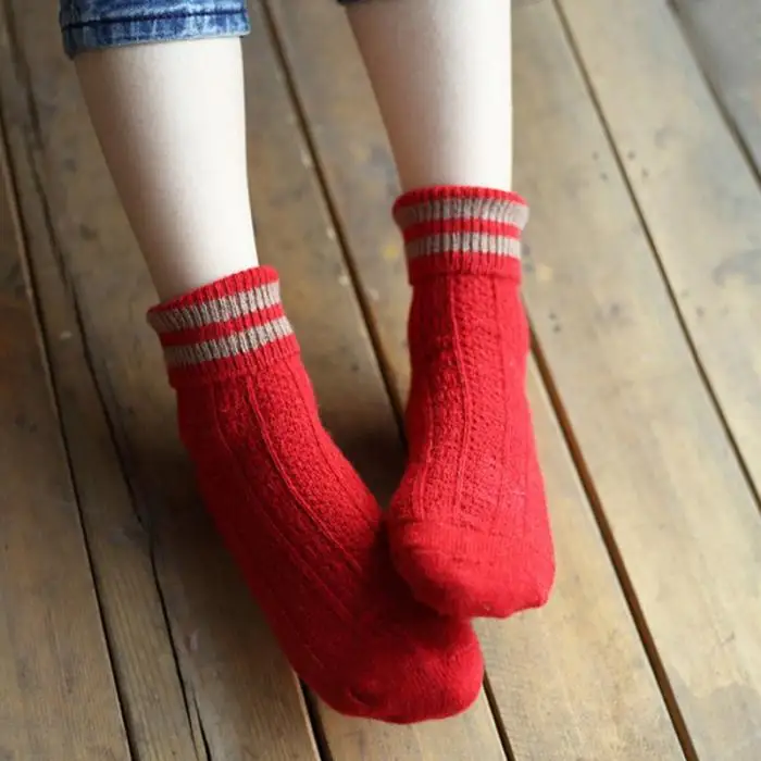 1 пара, модные корейские осень-зима Для женщин носок с отворотами из кроликовой шерсти Ретро полосы дамы носки для девочек NGD88