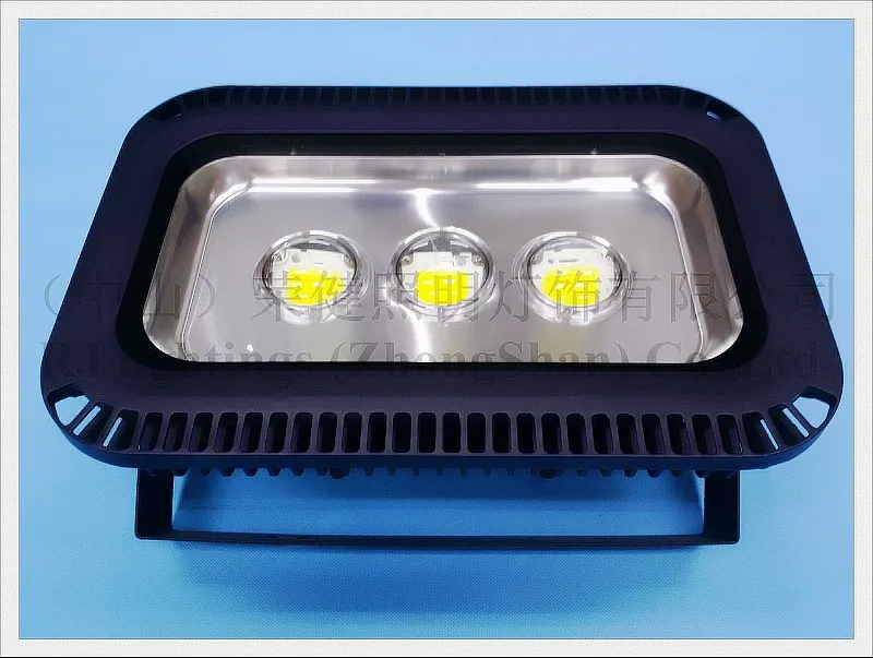 led flood light with lens 150w (2)